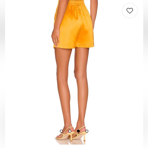 NWOT $188 Revolve Weekend Stories Caliope Short in Melon Orange Viscose small - Picture 3 of 8